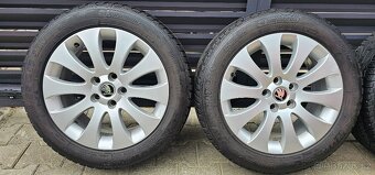 Originál alu ŠKODA Superb 2 5x112 215/55 R17 zimní - 6,5mm - 2