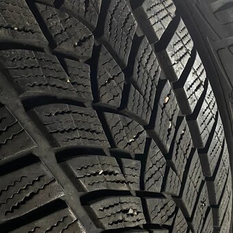 Zimní pneu 215/55 R17 98V Goodyear 6,5-7mm - 2