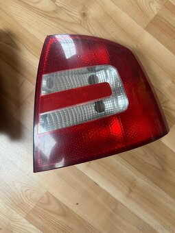 Škoda Octavia 2 zadní světla - 2