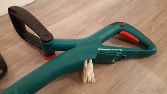 Aku vrtacka BOSCH PSR 14.4 li + str. sekacka ART23 - 2