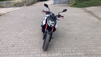 Honda CB 750 A Hornet - 2