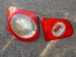 Zadní světla + brzdové světlo VW Passat B6 kombi - 2