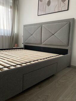 Čalouněná postel se šuplíky - 2