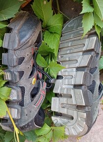 PRACOVNÍ OBUV S CERTIFIKÁTEM - 2