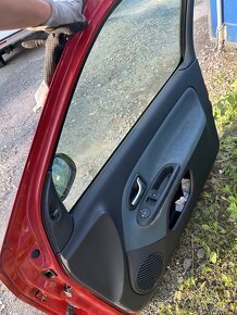 právě dveře (3dv.) Renault Clio - 2