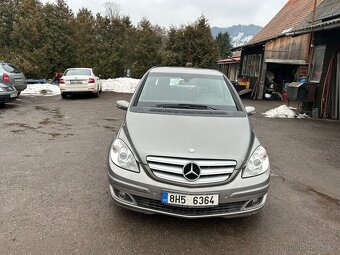 Mercedes B180 - 2