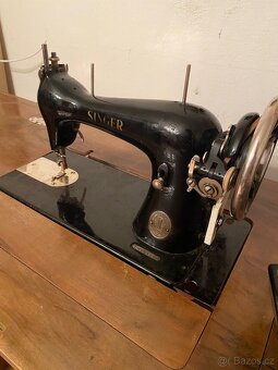 Skříňový šicí stroj - 2