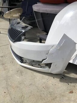 Nárazník a kapota škoda Rapid 2018 spaceback facelift - 2