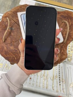 iPhone 15, 128 GB - 2