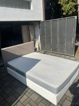 Prodám postel 140×200 cm s - 2