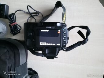 Nikon D5000 18-105mm - 2