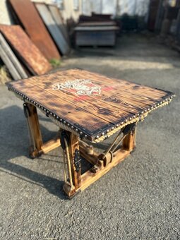 Stolek do pánské garáže - 2