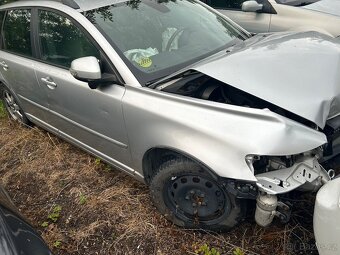 Prodam dily volvo v50 - 2