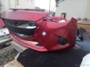 Mazda 2 2015 - světla a nárazník - 2