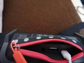 Bluetooth reproduktor - 2