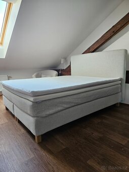 čalouněná postel - 2
