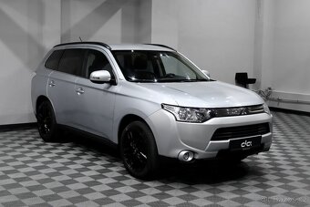 Mitsubishi Outlander 2.2 DI-D 110 kW 2WD Intense - 2