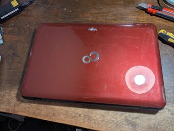 Fujitsu Lifebook A Series na ND - 2