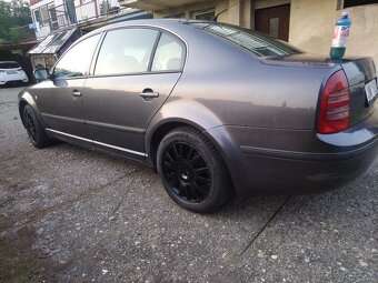 Škoda Superb - 2