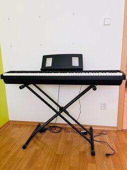 Přenosné digitální stage piano ROLAND FP-10 + stojan - 2