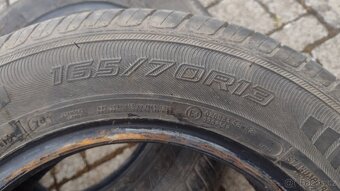 Pneu 165/70R13 - 2