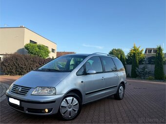 Volkswagen Sharan 1.9TDi Facelift HIGHLINE 7 Míst - 2