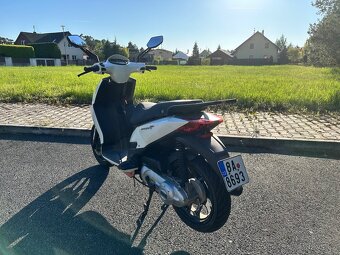 Skůtr Aprilia sportcity one - 2