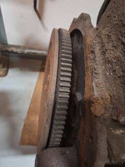 Setrvačník motor zetor - 2