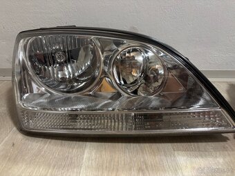 Světlomety Kia Sorento - 2