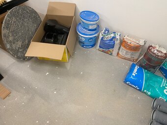 Stavební materiál ze stavby - 2