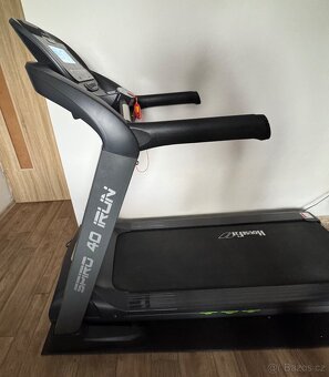 Běžecký pás HOUSEFIT SPIRO 40 iRun - 2