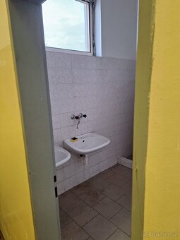 Pronájem skladových prostorů - 2