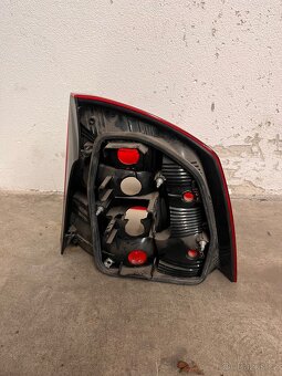 Škoda Octavia 2 leve zadní světlo sedan face - 2