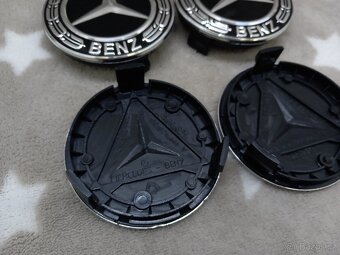 Středové krytky Mercedes 75mm, černé - 2