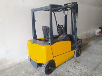 P: Jungheinrich EFG320 2006 - 2