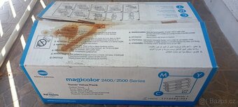 toner Konica Minolta magicolor 2400/2500 MODRÝ + ČERVENÝ - 2