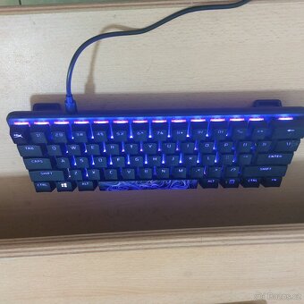 Klávesnice HyperX Alloy Origins 60-US, kabel - 2