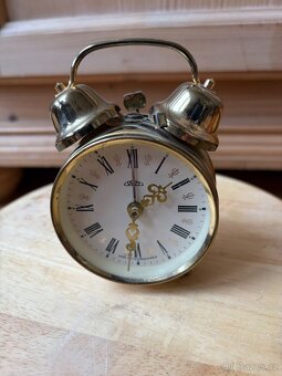 Stary budik a hodiny PRIM - 2