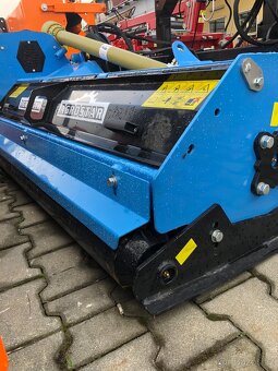 kladívkový mulčovač za traktor / hydraulický posuv - 2