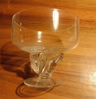 Skleněná miska na noze - 2