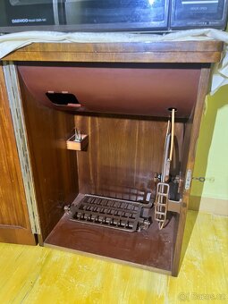 Šicí stroj Minerva - 2