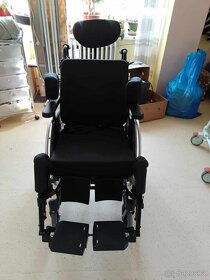 Polohovací invalidní vozík Netti - 2