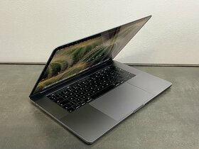 Macbook Pro 15" 2018 SG i7 / 500GB - DPH - 2