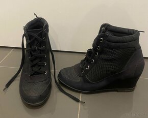 Černé kotníkové boty, vel. 37 - 2