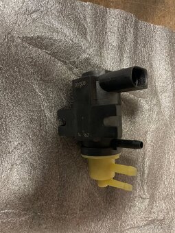 Tlakový převodník / Boost Control Solenoid – 1K0 906 627 A - 2