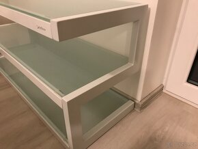 Audiostolek NorStone Esse AV bila/kremove bílé sklo - 2