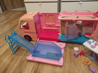 Barbie karavan - 2
