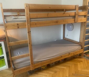 Dvoupatrová postel - 2