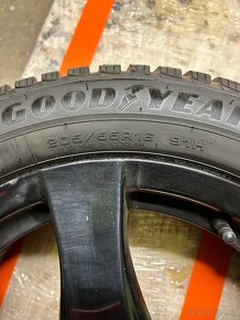 Sada zimních ALU kol Škoda 205/55R16 Goodyear - 2