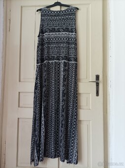 3x dámské šaty vel.XL/42-46 - 2